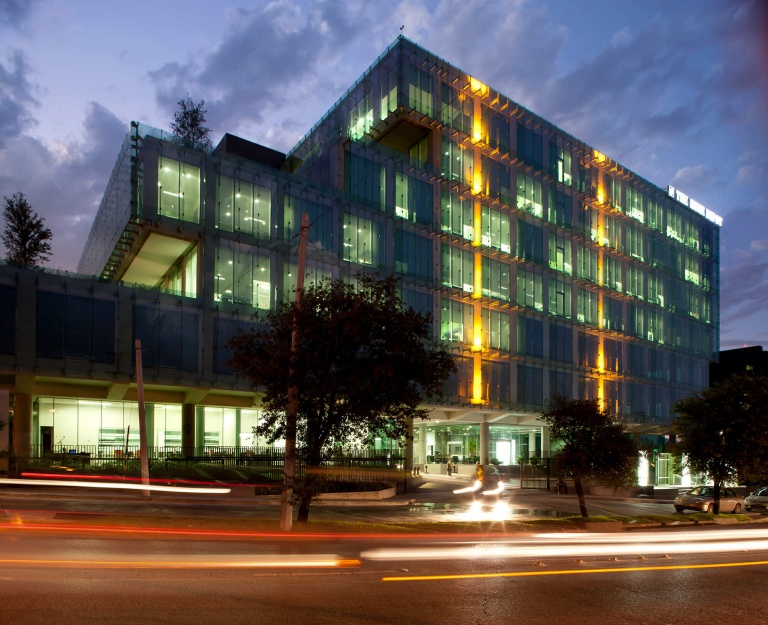 Offices On The Green (Corporativo Home Depot)